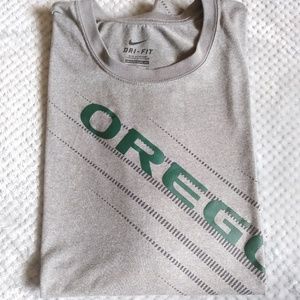 Nike Oregon ducks men's shirt size XL